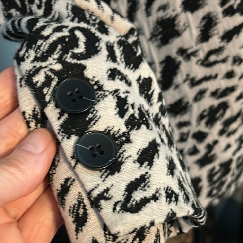 Leopard Print Women's Jacket - Picture 7 of 16